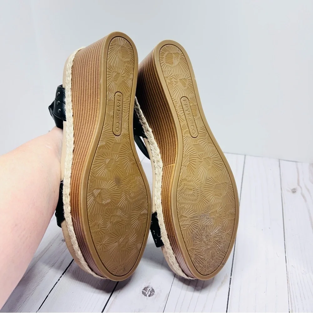 FRYE AND CO. New without Box Livia Black and Tan Wedge Sandals Size 10M